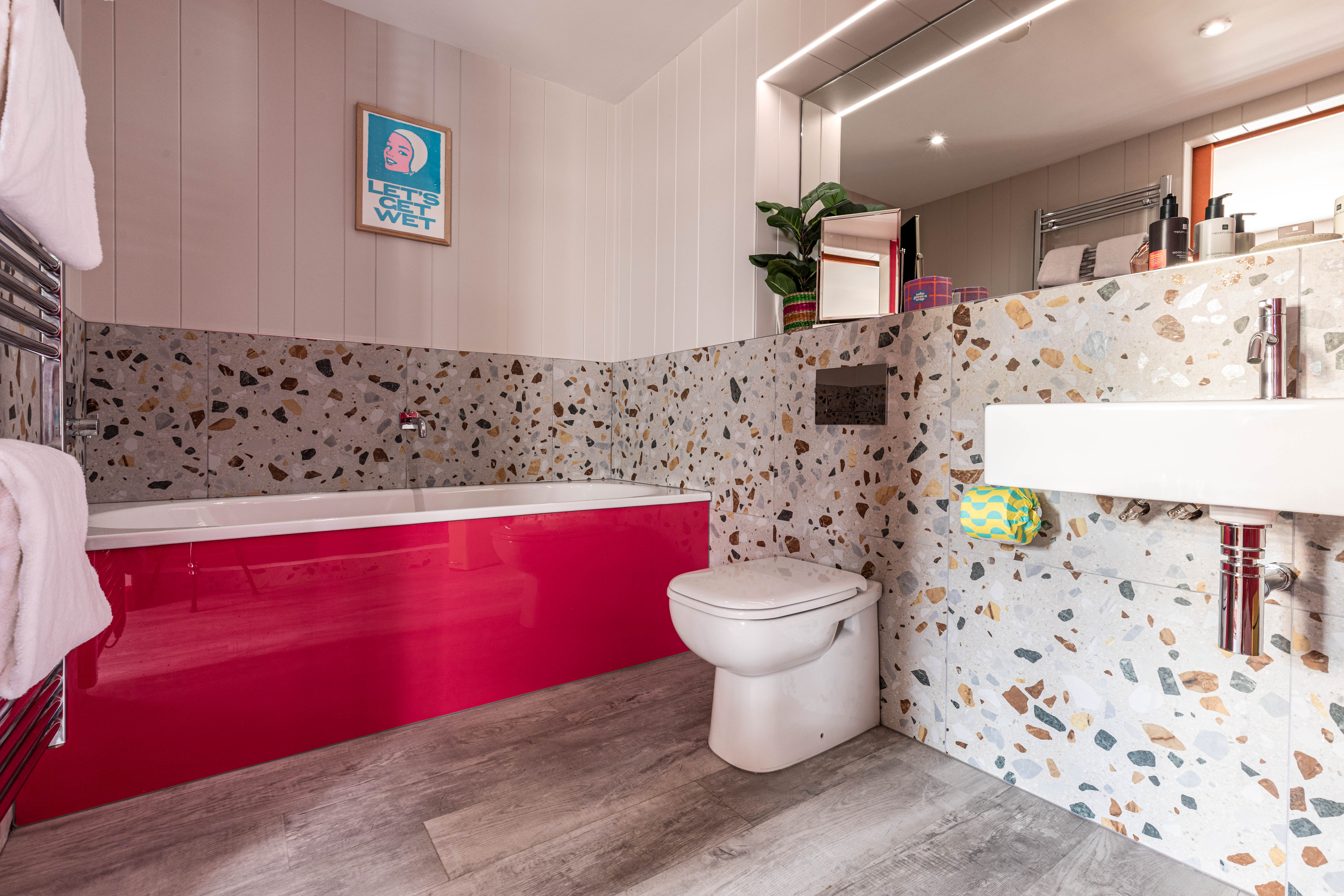 Spa Suite bathtub