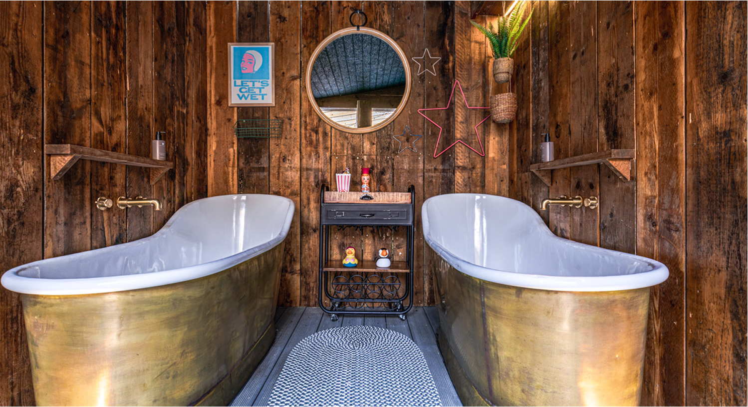Bathtub cinema